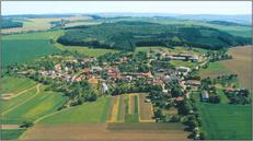 Letecký pohled - Pohled na obec od Vrchoslavic - směrem na jih
